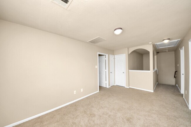 Building Photo - 8428 Willow Loch Dr