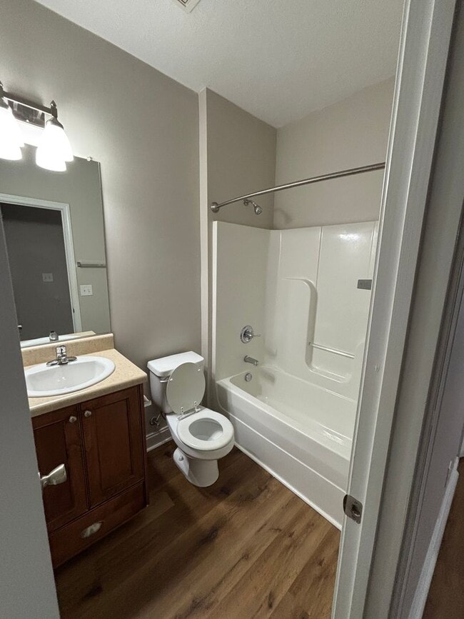 Building Photo - 333 High Meadows Pl
