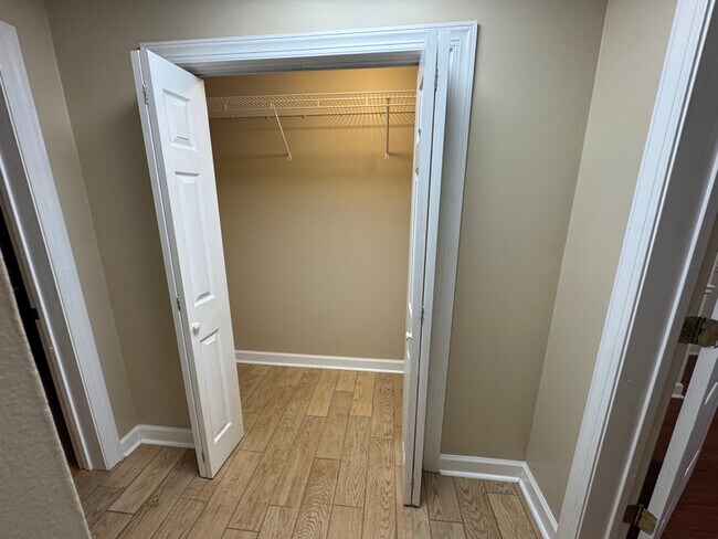 Building Photo - 691 Bear Creek Rd