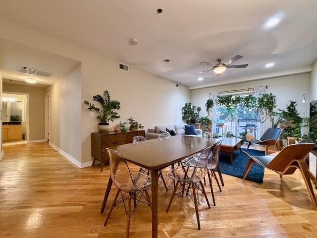 Building Photo - 83 Monroe St