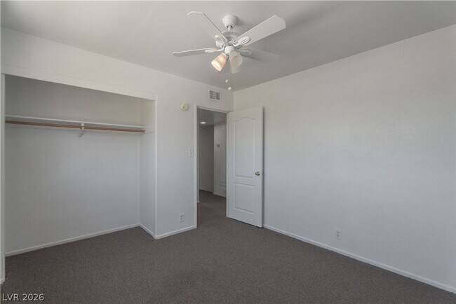 Building Photo - 2298 Golden Arrow Dr