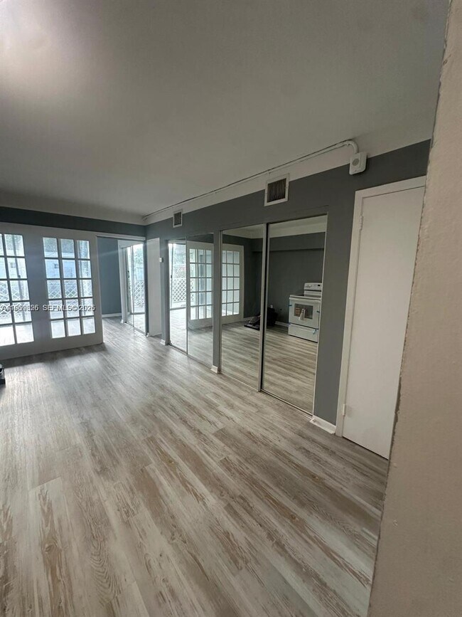 Building Photo - 1400 Pennsylvania Ave