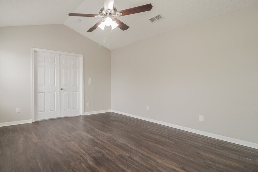 Building Photo - 14513 Lisalynne Ct