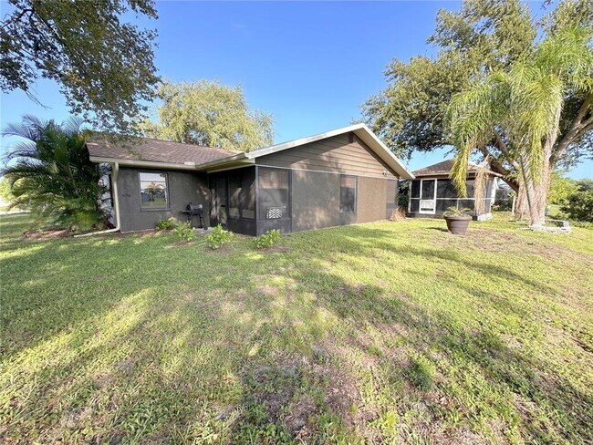 Building Photo - 229 Mark Twain Ln