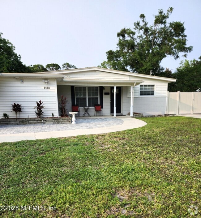 Building Photo - 7153 Balboa Rd