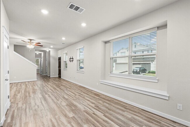 Building Photo - 17200 Leafroller Dr