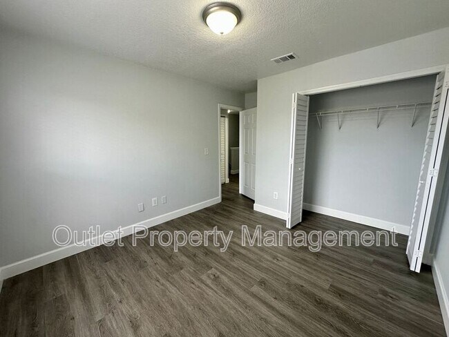 Building Photo - 6291 Arlington Ct