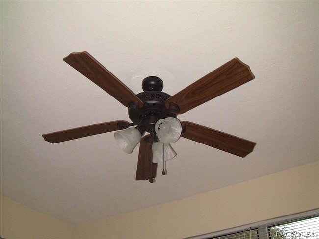 Building Photo - 198 W Valerian Pl