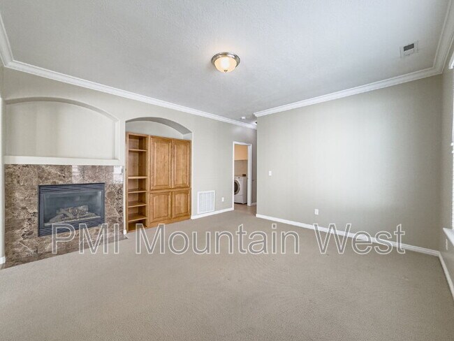 Building Photo - 948 Chelsea Ln