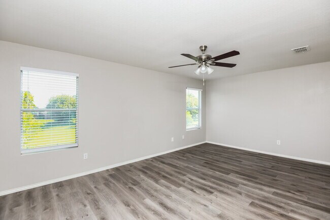 Building Photo - 1137 Browntop St