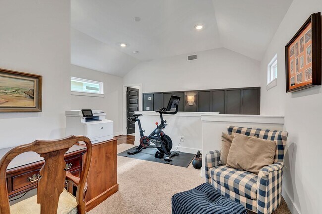 Building Photo - Discover modern rental living in one of Ch...