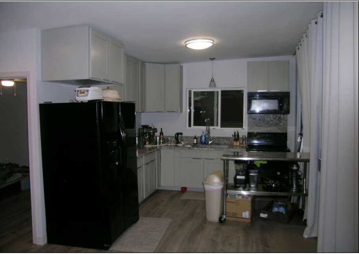 Building Photo - 1810 St Louis Dr