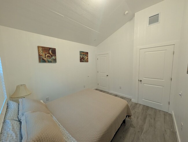 Building Photo - Brand-New ADU in the Heart of Downtown Sarasota!