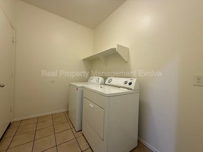 Building Photo - 15811 W Banff Ln