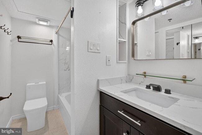 Building Photo - 1504 Lincoln Way