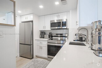 Building Photo - 770 Claughton Island Dr