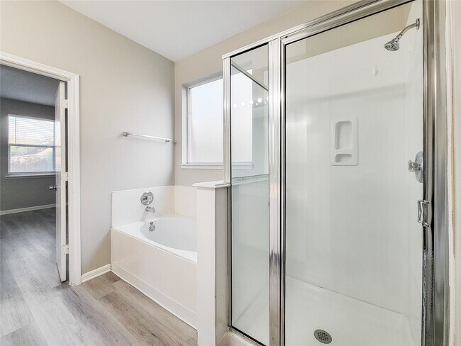 Building Photo - 3926 W Lindbergh Ct