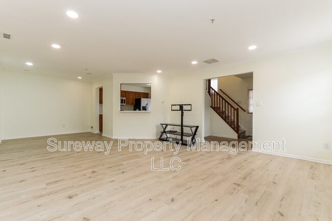 Building Photo - 1404 Wharton Rd