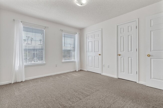 Building Photo - Destin Condo with Great Amenities