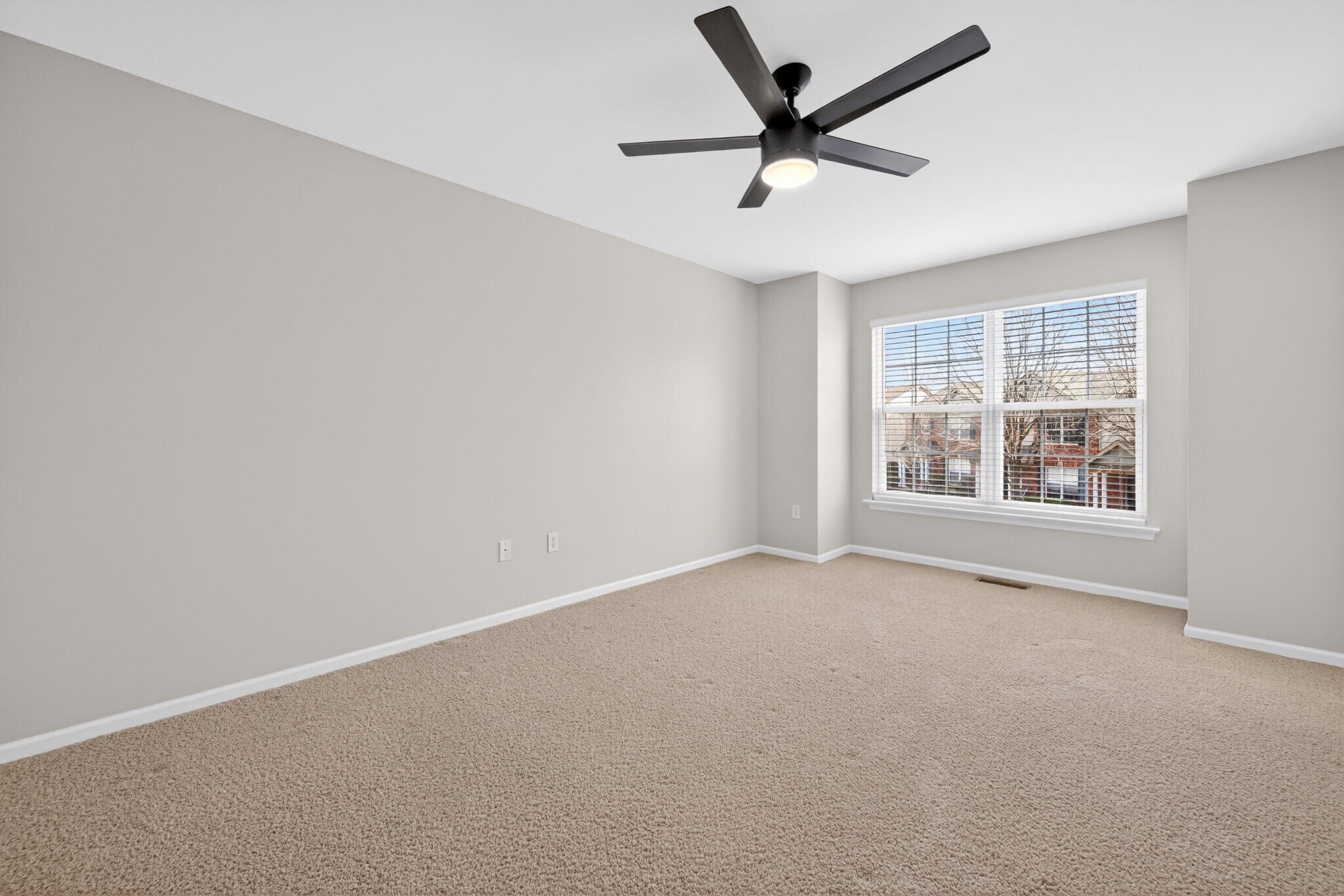 Building Photo - 373 Montclair Tower Dr