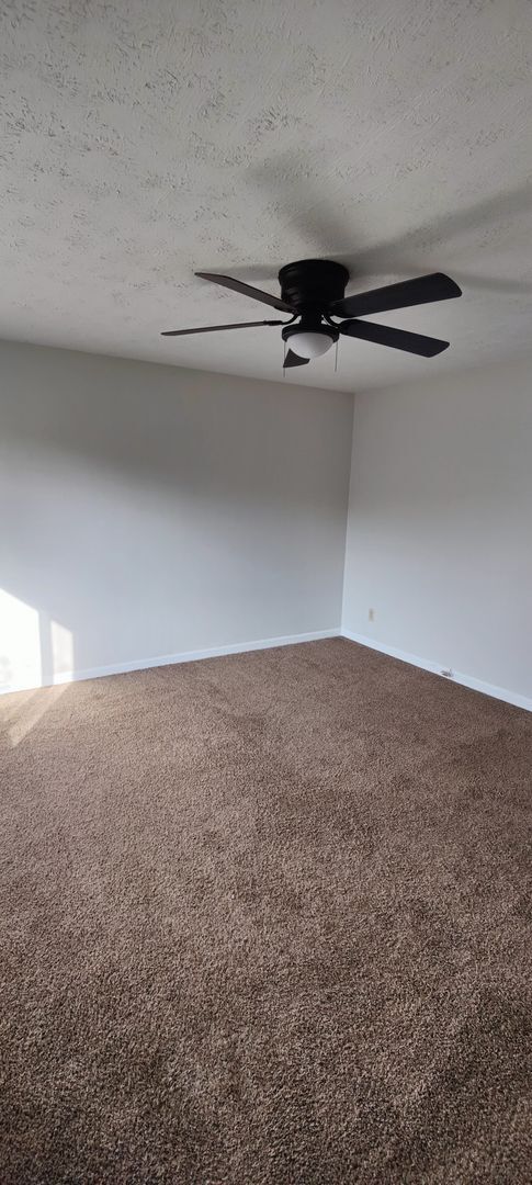 Building Photo - Cozy 2 bed 1 bath  townhouse with attached...