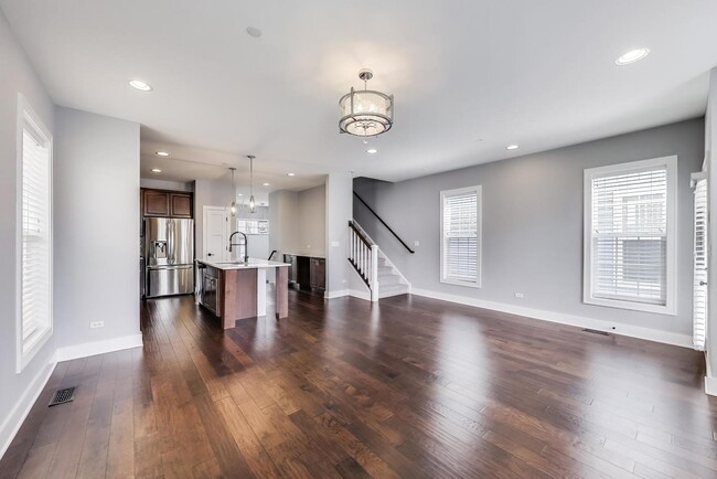 Building Photo - 10 N Dryden Pl