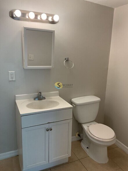Building Photo - 3721 Colebrooke Dr