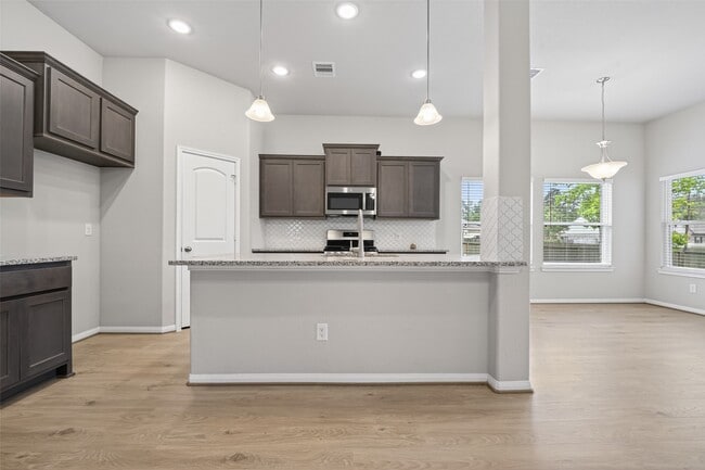 Building Photo - 18203 Samie Nell Ct