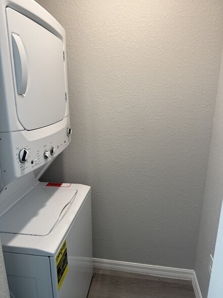 Building Photo - 1925 Avenue O SW