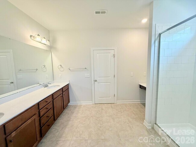 Building Photo - 3092 Cedric Ct