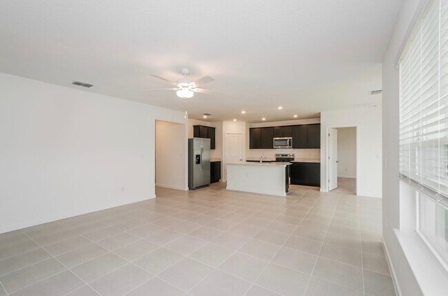 Building Photo - 2329 Scenic Hill Dr