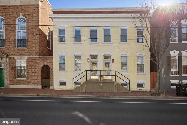 Building Photo - 113 N Patrick St