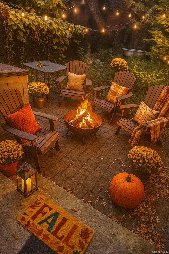 Building Photo - 987 Halsey St