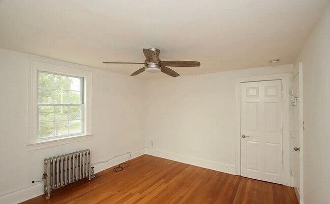 Building Photo - 570 Westfield Ave