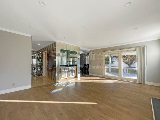 Building Photo - 9564 Peartree Ln