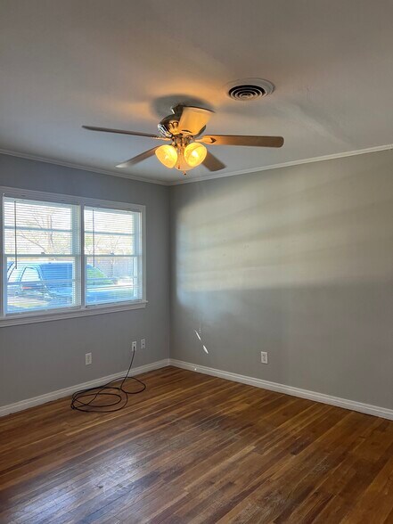 Building Photo - 4212 Garland St