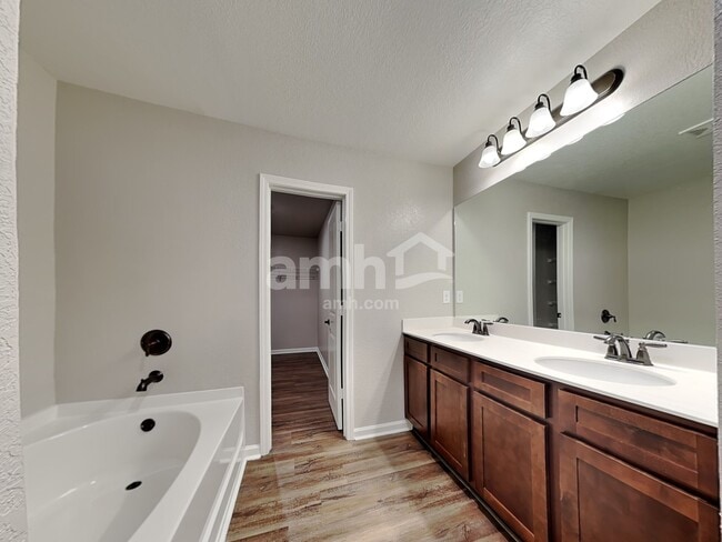 Building Photo - 116 Al Jennah Blvd