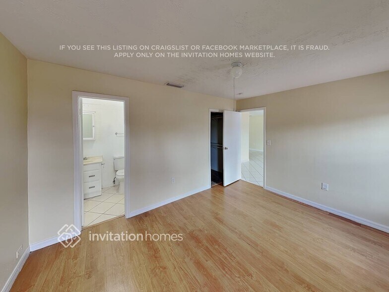 Building Photo - 9394 NW 19th Pl