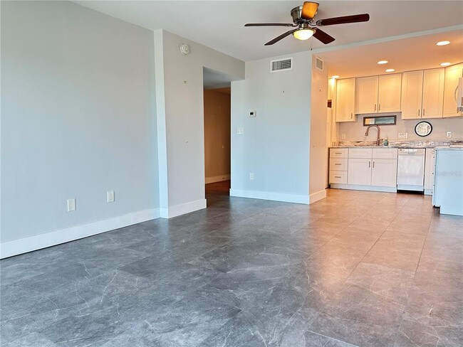 Building Photo - 51 Island Way