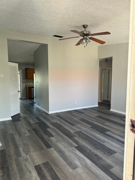 Building Photo - 4431 W 19th St