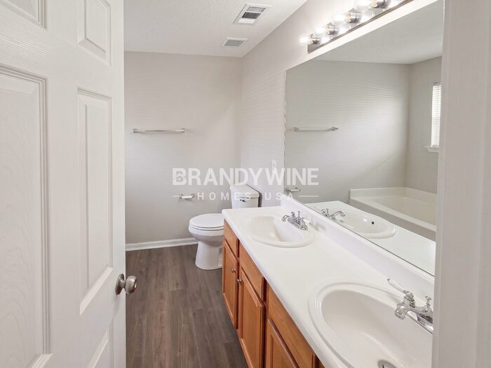 Building Photo - 2074 Boatswain Dr