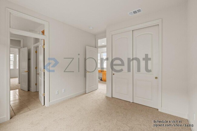 Building Photo - 9208 Hallmark Pl