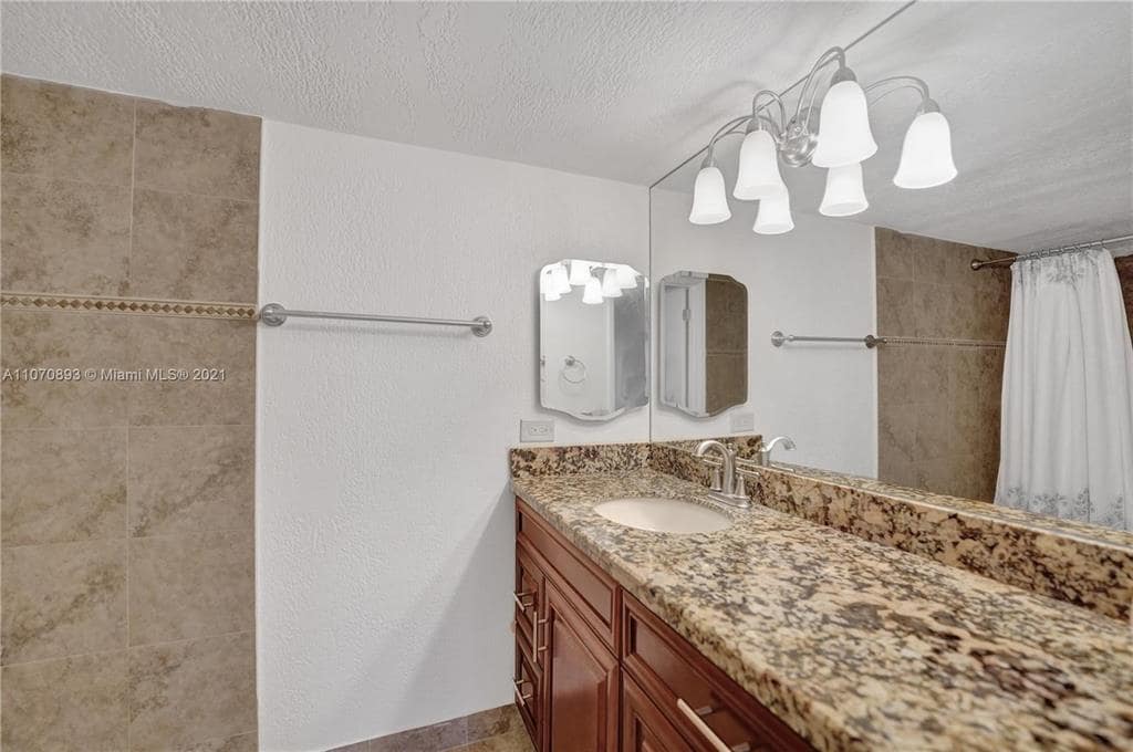 Building Photo - 1201 S Ocean Dr