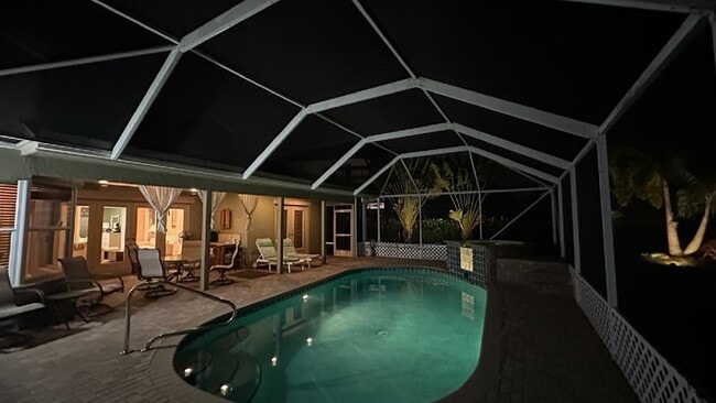 Building Photo - 711 Foresteria Ave