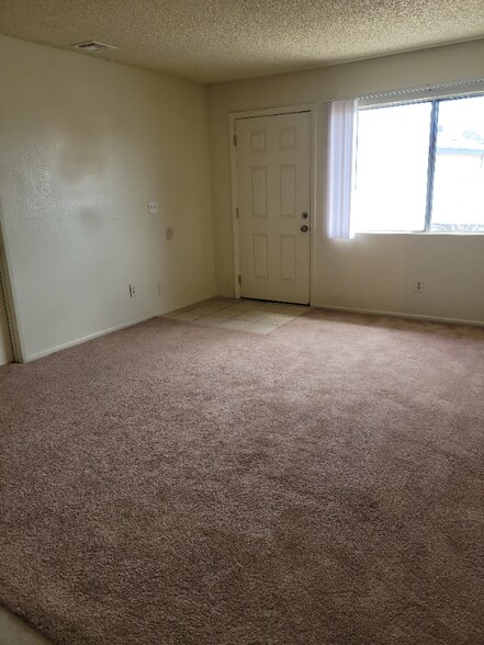 Building Photo - 15549 Barranca Way