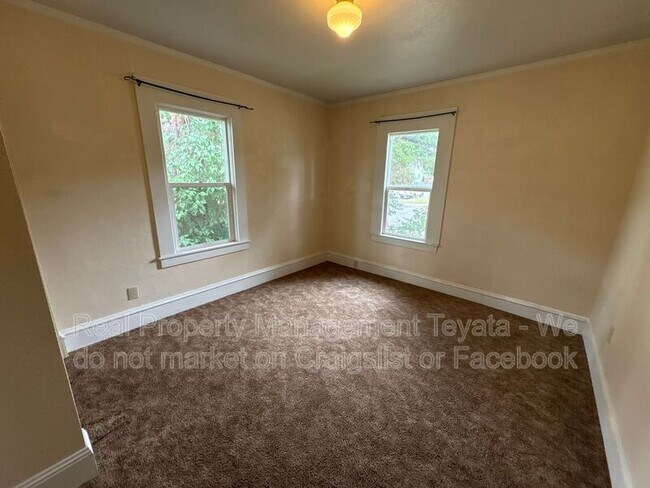 Building Photo - 1405 Halleck St