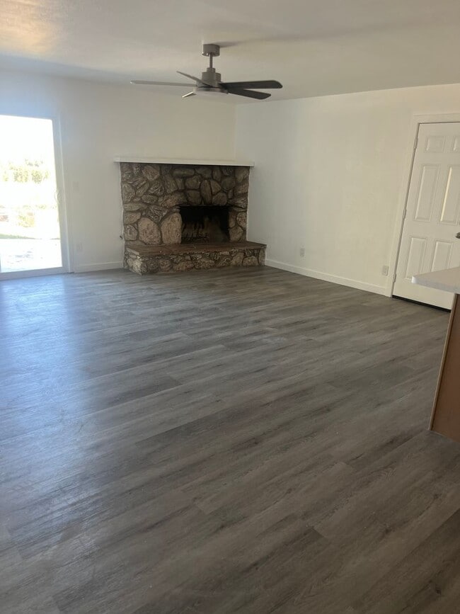 Building Photo - Single story Jurupa Valley home