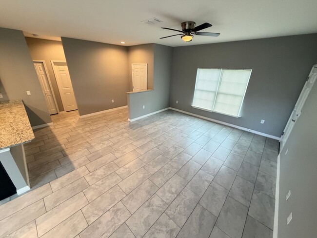 Building Photo - Available now!! Adorable 3 Bedroom / 2 Bathroom Home in Palm Bay!!