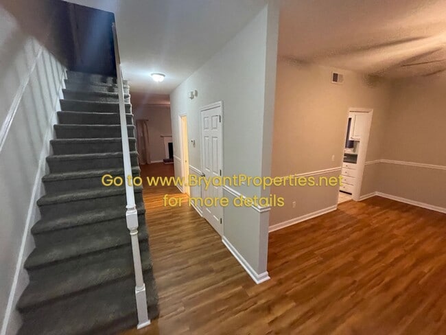 Building Photo - Nashville - Donelson- Percy Priest Lake Area - 3-bedroom 2.5 Bath