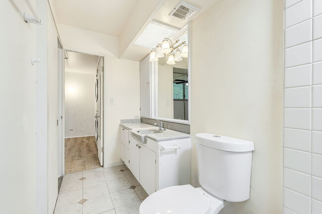 Building Photo - 3055 Pualei Cir